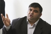 رضازاده از کیانوش رستمی انتقاد کرد رضازاده از کیانوش رستمی انتقاد کرد