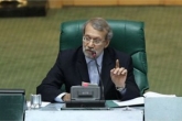 لاریجانی: وزیر دفاع ادب حکمرانی را رعایت کند