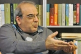 عباس عبدی:  احمدی‌نژاد مخالف اشغال سفارت بود