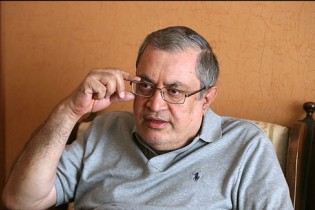 سعید حجاریان: روحاني براي کانديداتوري ناز کند!