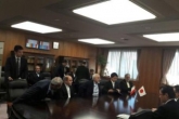 ظریف با وزیر اقتصاد، تجارت و صنعت ژاپن دیدار کرد