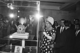 تصاویر/بازدید ملکه هلند از موزه جواهرات سلطنتی ایران