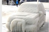تصاویر/طرح های زیبا که یخ بر روی اتومبیل ایجاد کرده