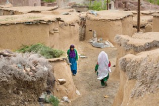 فیلم/ روستايي عجب با زباني متفاوت (رومانو)