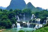 تصاویر/ زیباترین آبشار آسیا را ببینید