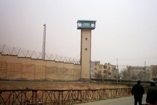 خودکشی یکی از بازداشت‌شدگان حوادث اخیر در زندان اراک تکذیب شد