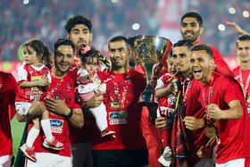 دیدار تیم‌های فوتبال پرسپولیس و سپیدرود و جشن قهرمانی پرسپولیس