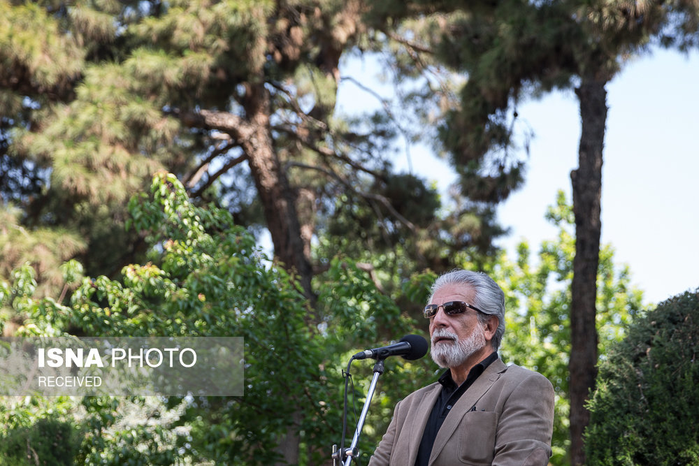 سخنرانی منوچهر شاهسواری در مراسم تشییع پیکر ناصر چشم آذر