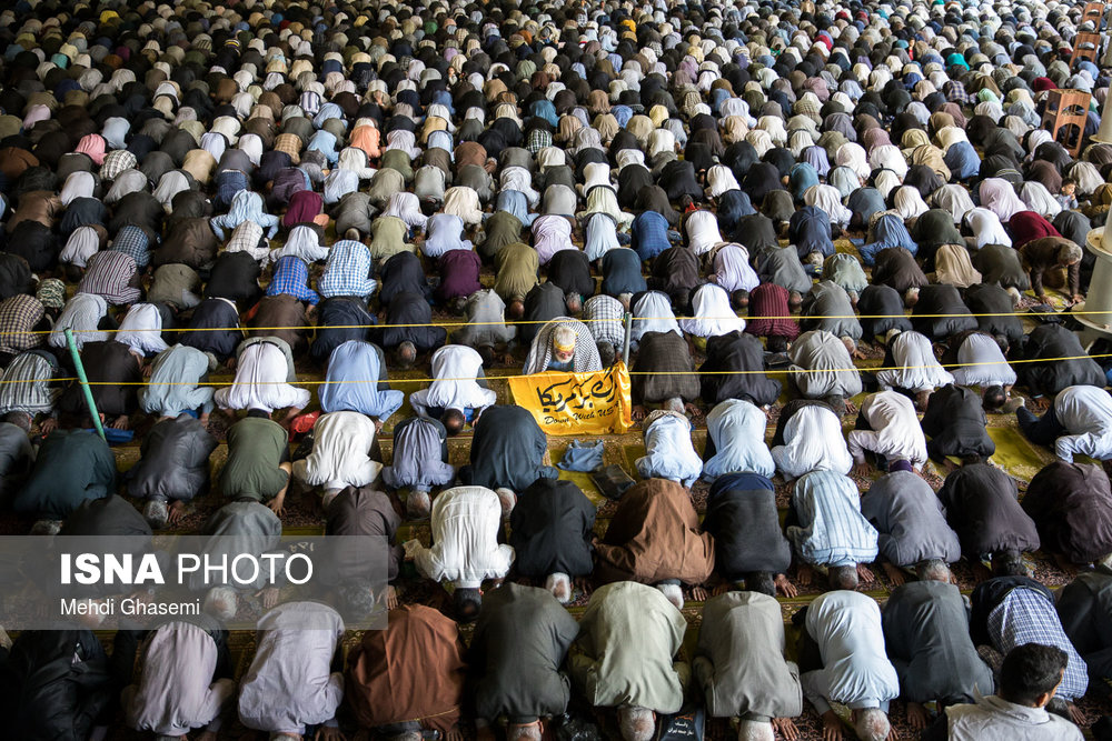 راهپیمایی نمازگزاران نماز جمعه در واکنش به خروج آمریکا از برجام