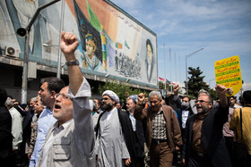 راهپیمایی نمازگزاران نماز جمعه در واکنش به خروج آمریکا از برجام