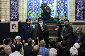 حضور برادر حجت‌الاسلام والمسلمین سید مهدی طباطبایی در  مراسم تشییع پیکر برادر