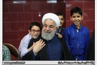 تصاویر دیدنی از نشست صمیمانه روحانی با مددجویان بهزیستی و کمیته امداد امام خمینی (ره)