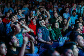تماشای بازی ایران و مراکش در همدان