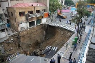 گسترش فرونشست زمین‌ تا میدان انقلاب و فرودگاه مهرآباد/کج‌شدن مقبره شاه‌ عبدالعظیم