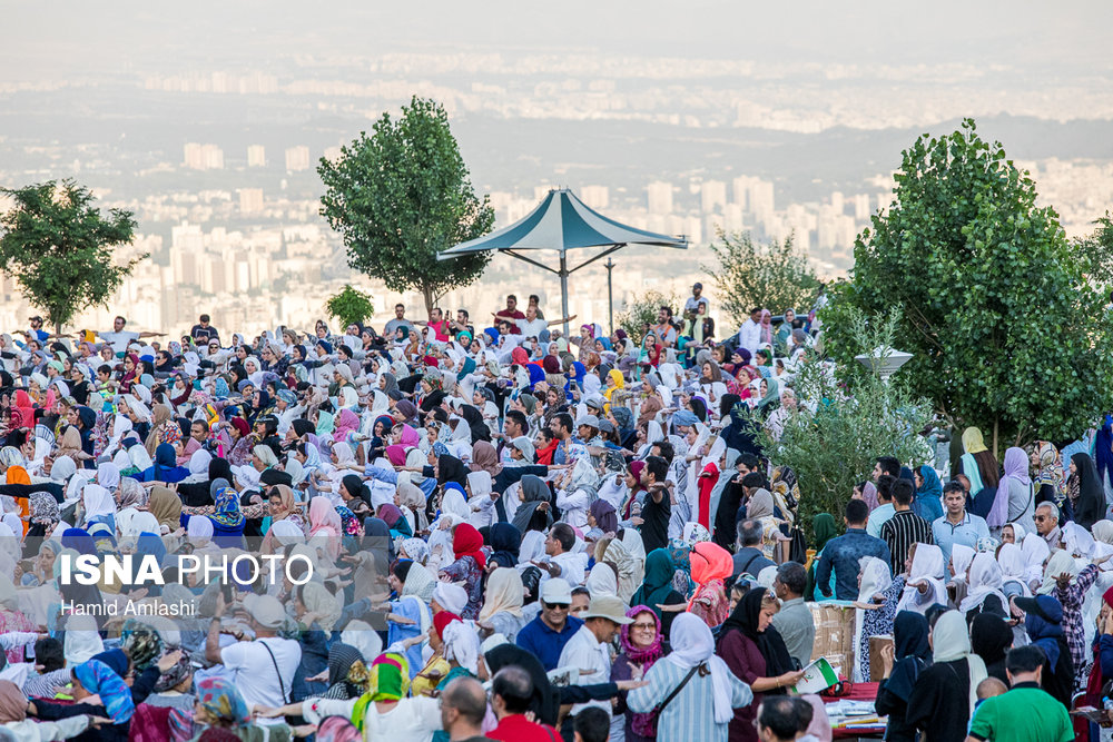 گردهمایی یوگا - بام تهران