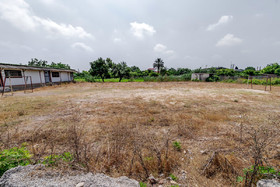 وجود زمین فوتبال در بین مزارع کشاوری و باغات نشان دهنده علاقه مردم این روستای آجند از توابع شهرستان نکا در مازندران به فوتبال است.