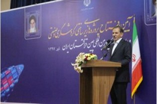 نباید اجازه دهیم شوک های اقتصادی دشمن مردم را اذیت کند