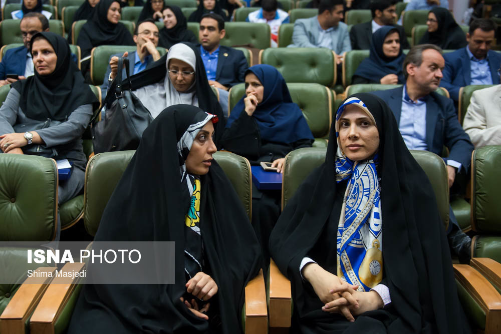 سیده فاطمه حسینی نماینده مجلس شورای اسلامی در دومین همایش ملی جوانان و قانون گذاری