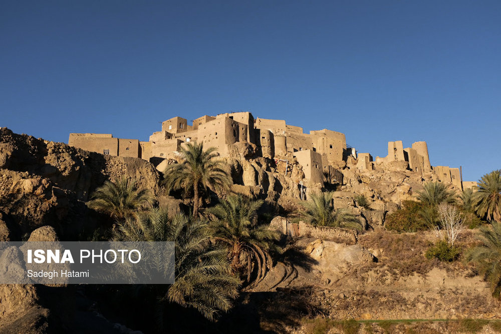 روستای نایبند به علت بافت پلکانی خود عنوان ماسوله‌ی کویر را به خود اختصاص داده است.