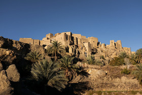 روستای نایبند به علت بافت پلکانی خود عنوان ماسوله‌ی کویر را به خود اختصاص داده است.