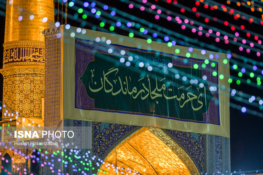 آذین‌بندی و چراغانی حرم مطهر رضوی در آستانه میلاد امام هشتم