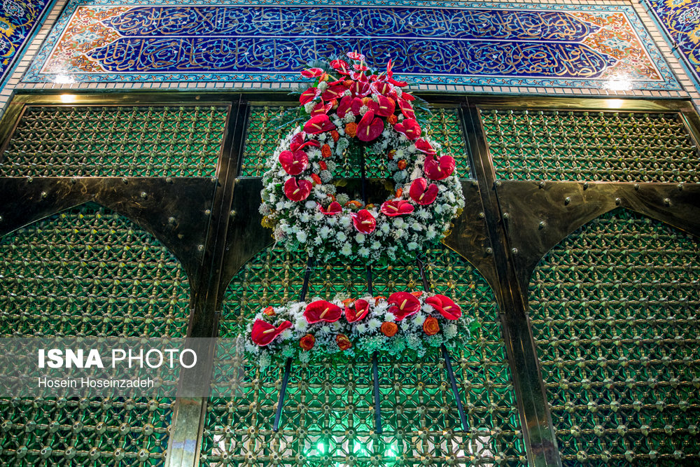 آذین‌بندی و چراغانی حرم مطهر رضوی در آستانه میلاد امام هشتم