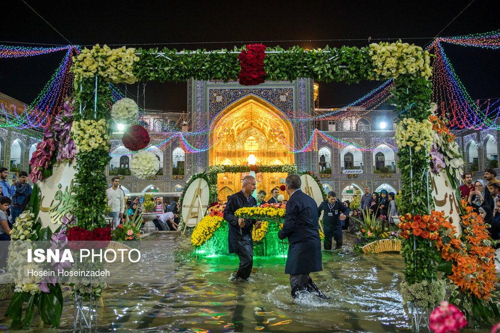 آذین‌بندی و چراغانی حرم مطهر رضوی در آستانه میلاد امام هشتم