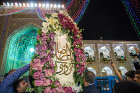 آذین‌بندی و چراغانی حرم مطهر رضوی در آستانه میلاد امام هشتم