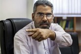 مشکلات اقتصادی با تیم فعلی حل نمی شود
