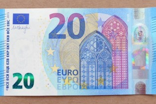 یورو در پایین‌ترین سطح پنج هفته اخیر