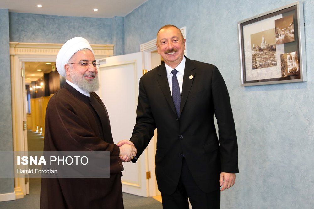 دیدار رییس جمهور ایران و آذربایجان در حاشیه اجلاس سران کشورهای ساحلی دریای خزر