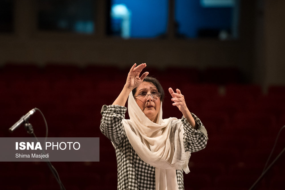 تمرین ارکستر ملی ایران به رهبری نزهت امیری