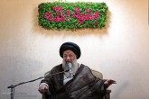 توصیه آیت الله جزایری درپی گرانی بلیت هواپیما/مردم باقطار سفرکنند