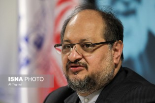 موضوع احتکار خودرو کذب است