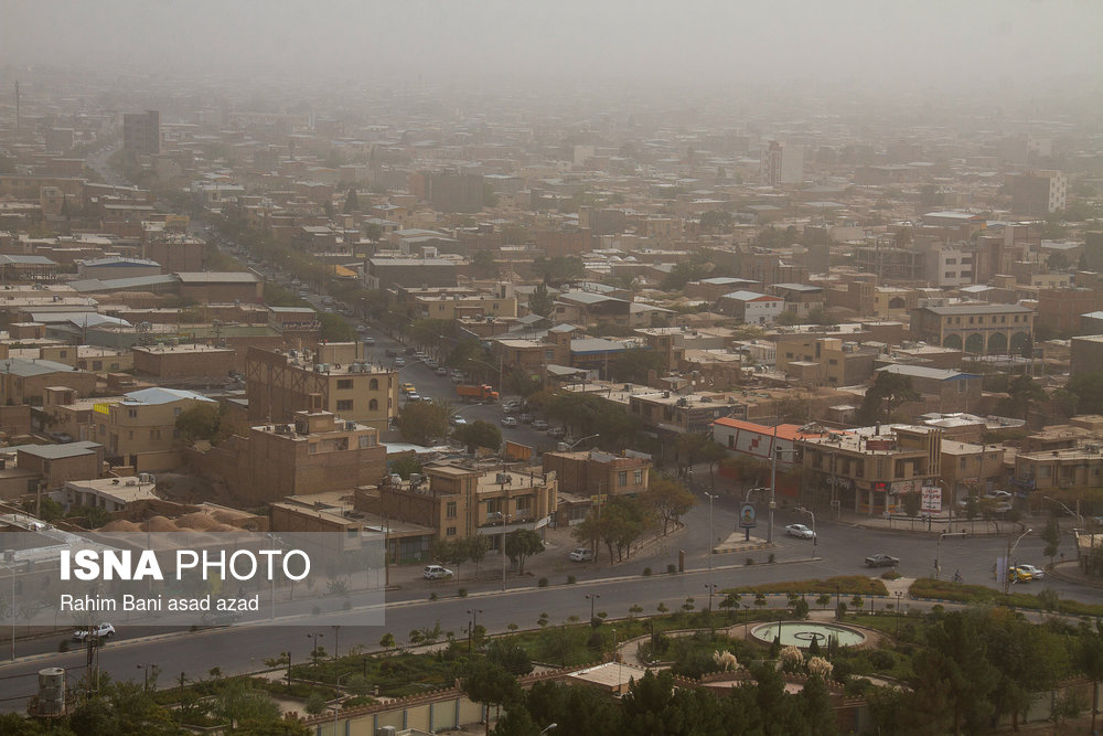 گرد و غبار و آلودگی هوای کرمان