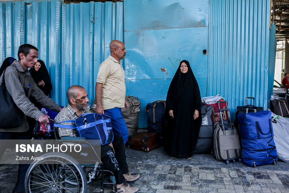 حجم بالای سفر زائران عرب به مشهد سبب شده است تا در مناظر مختلف شهری بتوان حضور آنان را حس کرد.