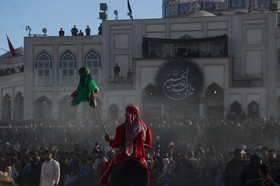 اجرای تعزیه امام حسین (ع) در امامزاده شاه کرم اصفهان