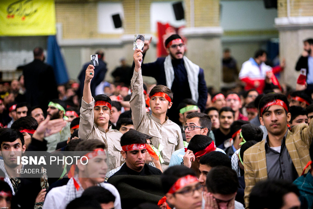 دیدار هزاران نفر از دانش‌آموزان و دانشجویان با مقام معظم رهبری