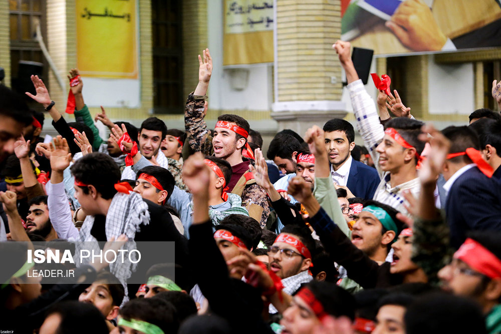 دیدار هزاران نفر از دانش‌آموزان و دانشجویان با مقام معظم رهبری