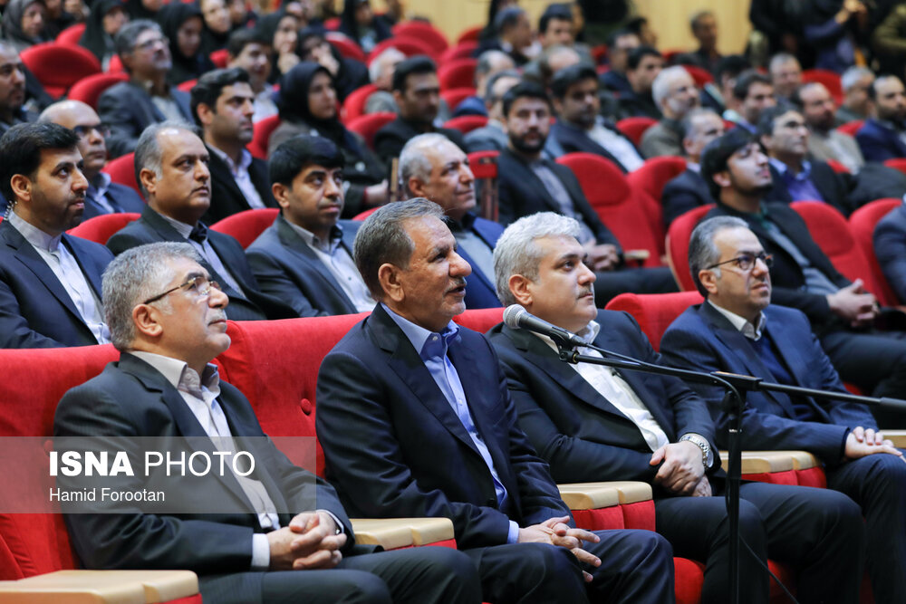 مراسم رونمایی از ۱۰ طرح فناورانه جهاد دانشگاهی با حضور معاون اول رئیس جمهوری