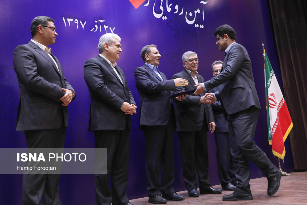 مراسم رونمایی از ۱۰ طرح فناورانه جهاد دانشگاهی با حضور معاون اول رئیس جمهوری