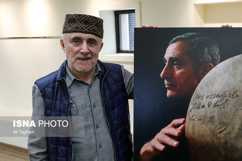 حضور عالیم قاسم‌اف در نشست خبری پروژه موسیقایی هفت پیکر