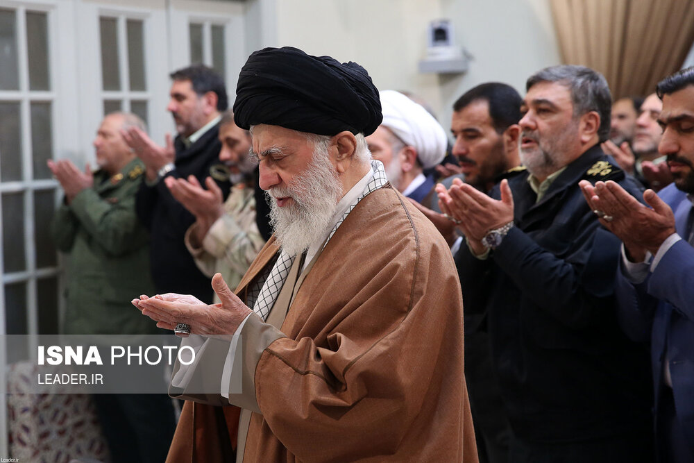 دیدار جمعی از فرماندهان و مسئولان نیروی انتظامی با مقام معظم رهبری