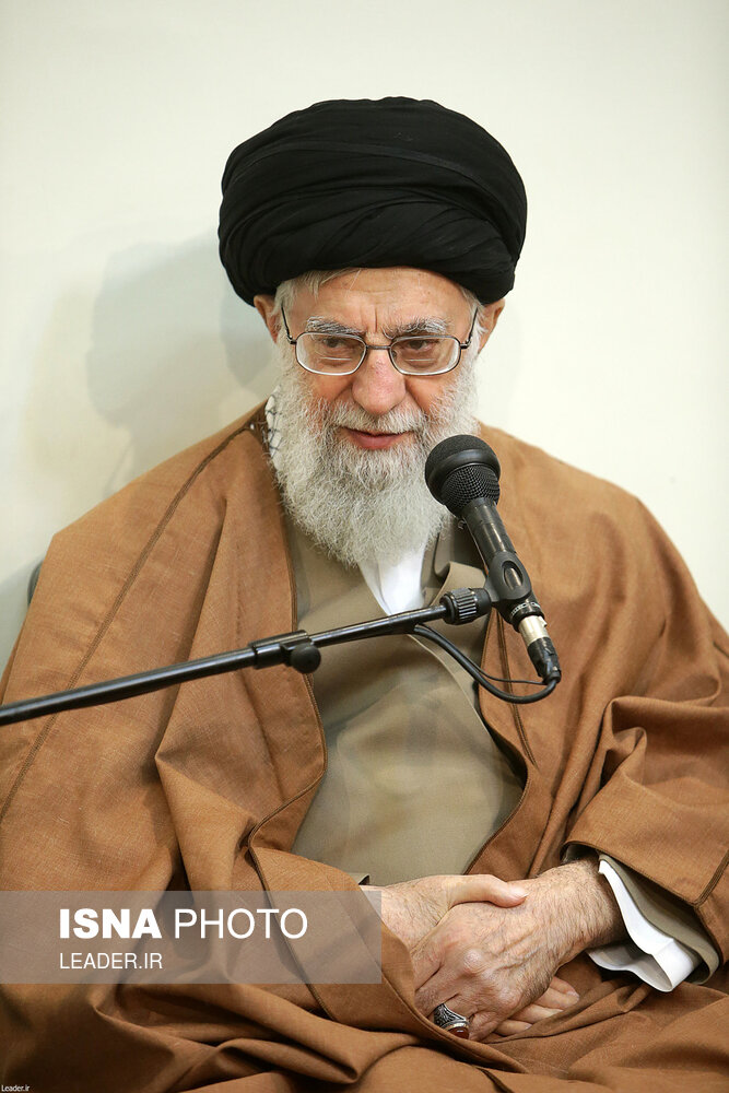 دیدار جمعی از فرماندهان و مسئولان نیروی انتظامی با مقام معظم رهبری