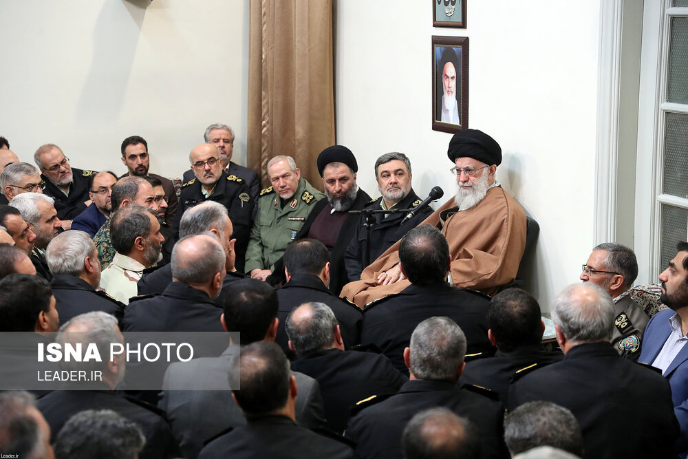 دیدار جمعی از فرماندهان و مسئولان نیروی انتظامی با مقام معظم رهبری
