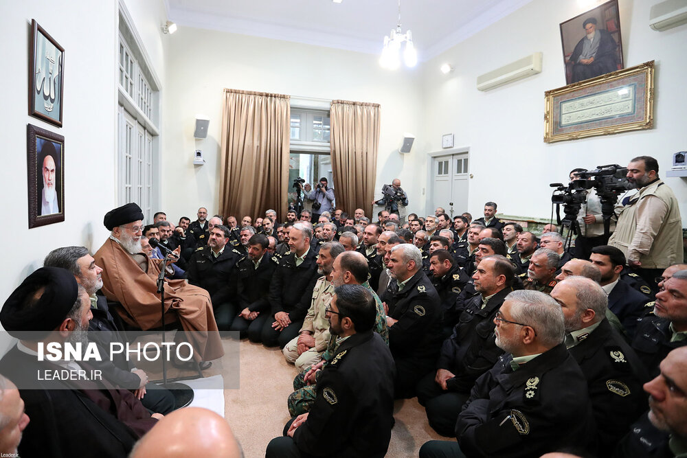 دیدار جمعی از فرماندهان و مسئولان نیروی انتظامی با مقام معظم رهبری