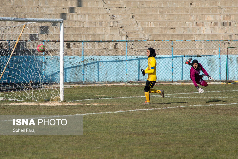 هفته چهارم لیگ برتر فوتبال بانوان