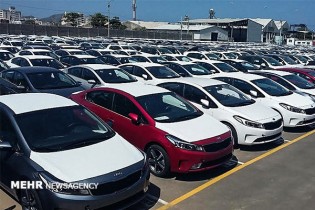 انباشت حدود سه هزار و ۵۰۰ دستگاه خودرو در گمرک شهید باهنر