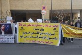 اعتراض مشتریان کرمان‌خودرو در مقابل وزارت صنعت