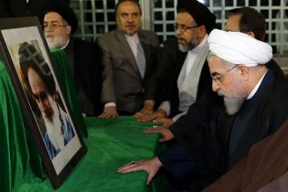 تجدید میثاق رئیس جمهور و اعضای هیأت دولت با امام خمینی (ره)